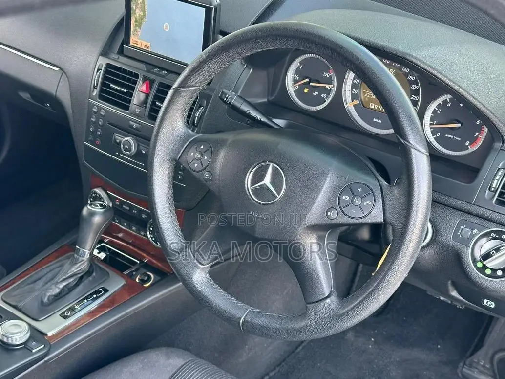 Mercedes-Benz C-Class 2010 White