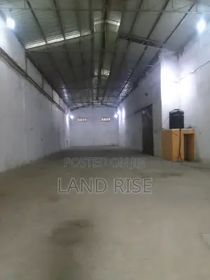 750 SQM Warehouse in Chang'ombe
