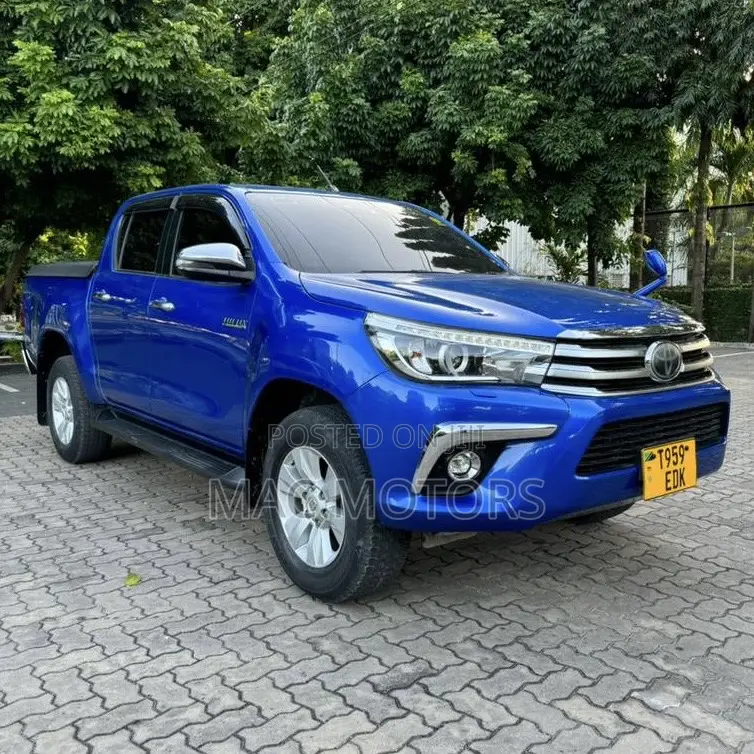 Toyota Hilux 2018 Blue