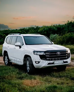 Toyota Land Cruiser 3.3 Diesel 4WD 2022 White