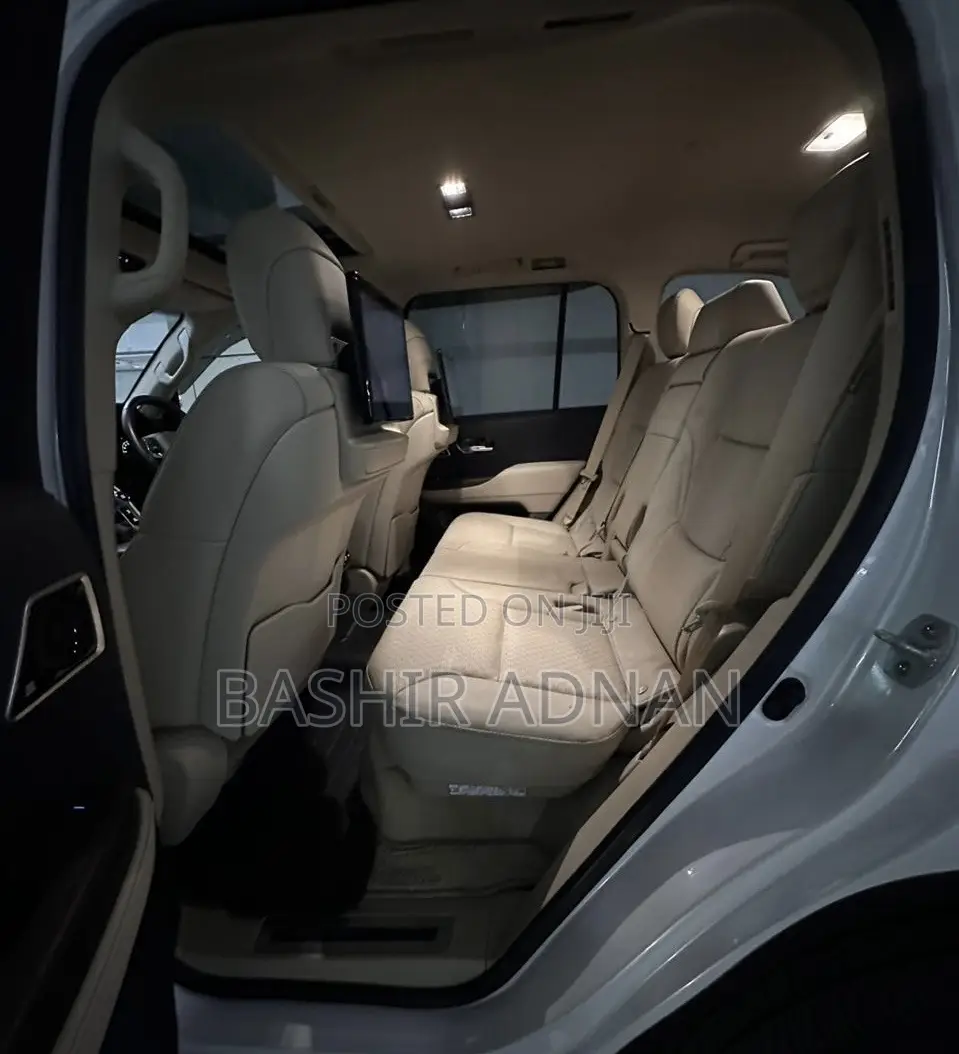 Toyota Land Cruiser 3.3 DT 2022 White