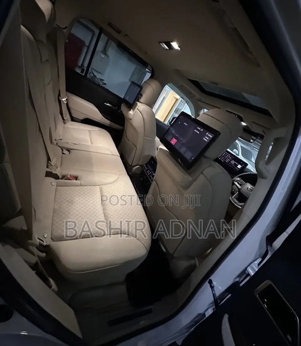 Toyota Land Cruiser 3.3 DT 2022 White