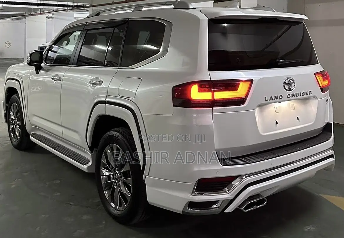 Toyota Land Cruiser 3.3 DT 2022 White