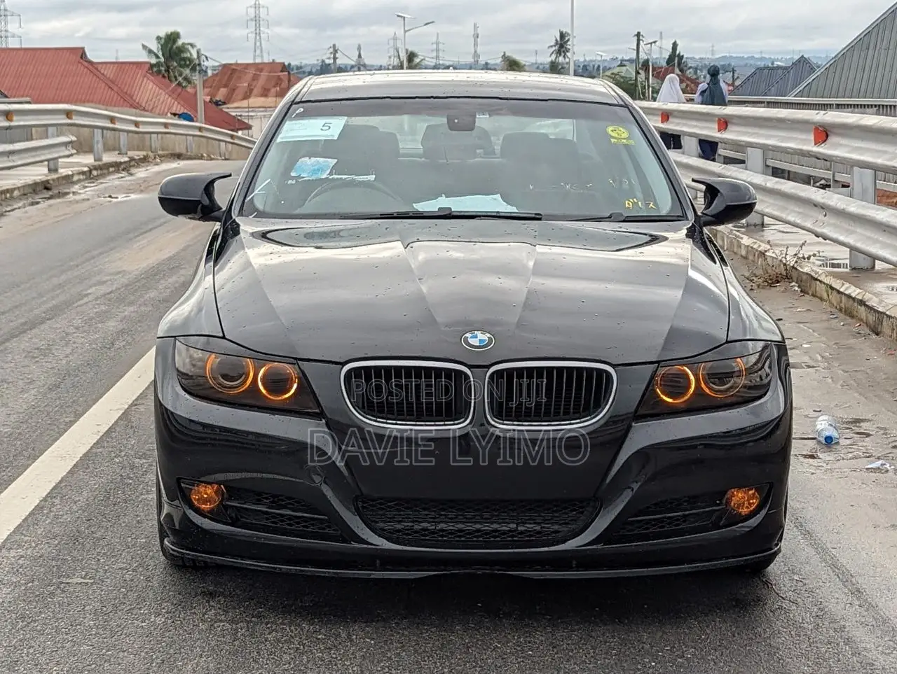 BMW 3 Series 320i RWD 2009 Black