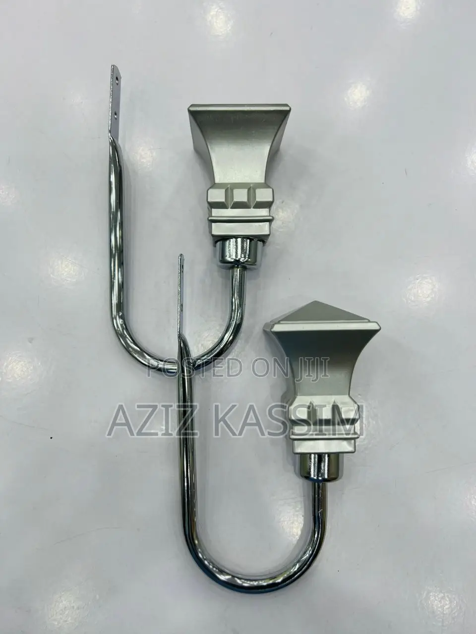 Curtain Hooks Alluminium Material.