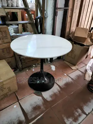 Round Table