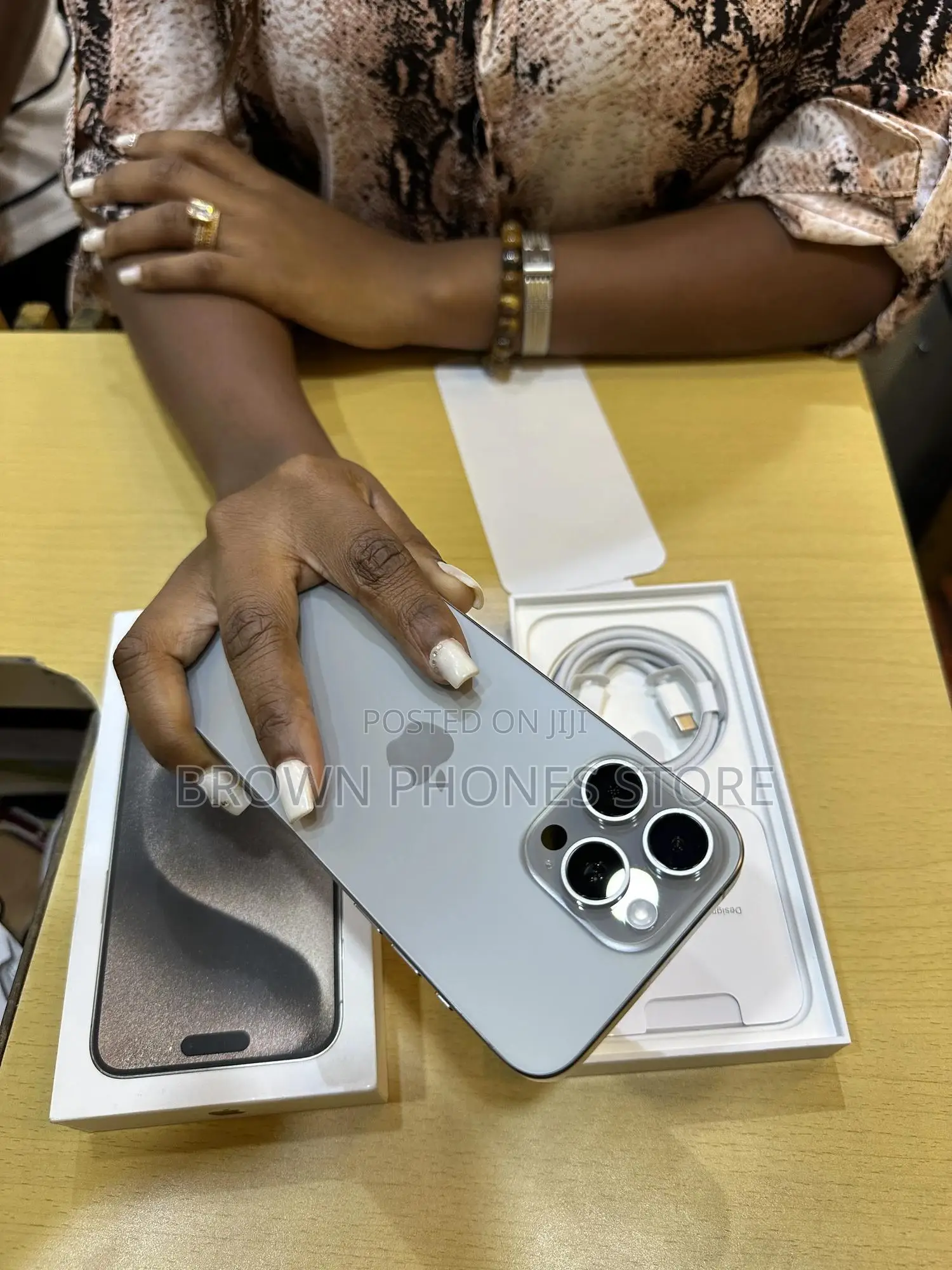 New Apple iPhone 15 Pro Max 256 GB