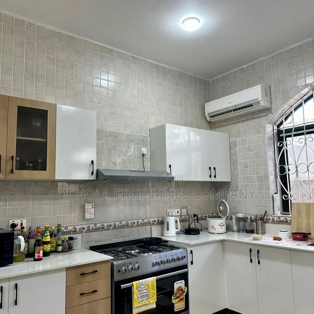 Furnished 4bdrm Villa in Masaki for rent