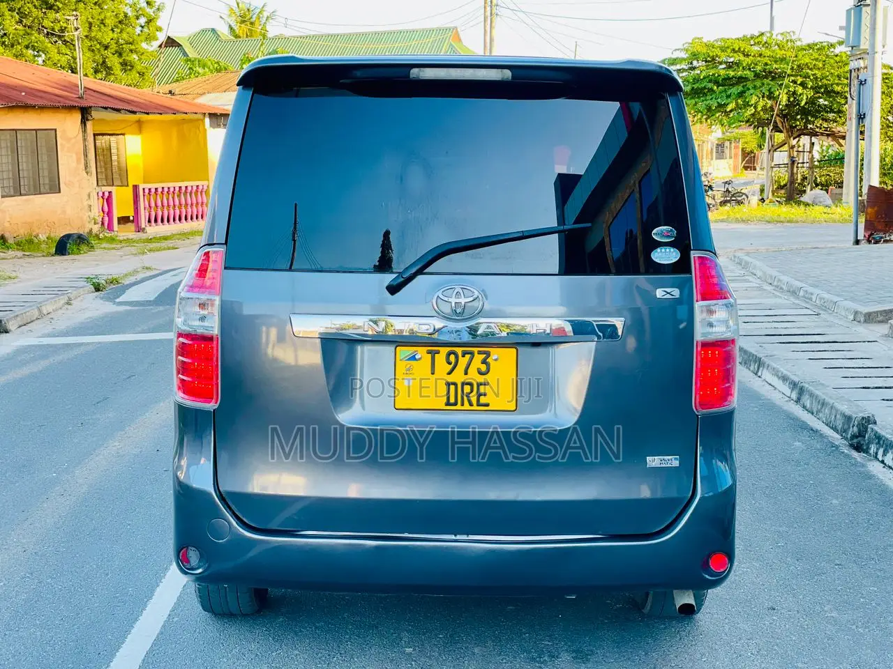 Toyota Noah 2010 Gray