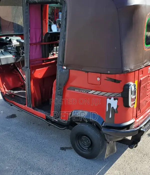 TVS King Cargo 2023 Red
