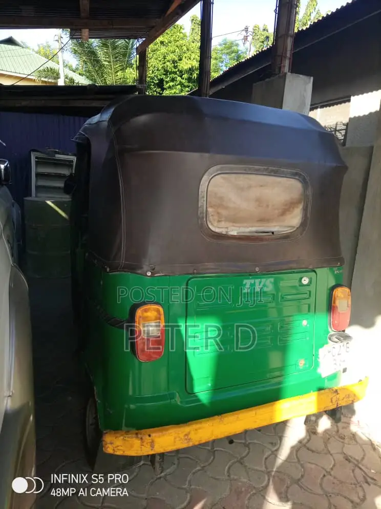 TVS Apache 160 4V 2021 Green