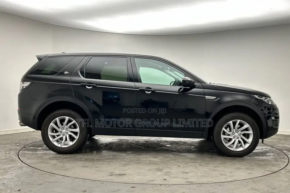Land Rover Discovery Sport 2018 Black