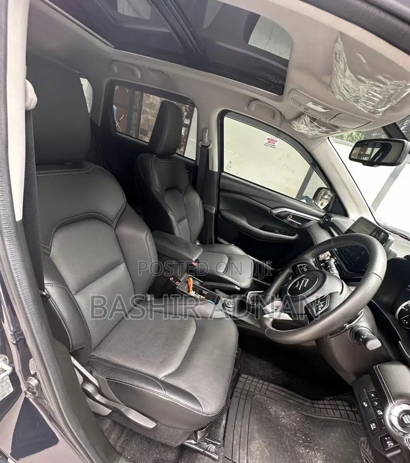 Suzuki Grand Vitara 2024 Blue