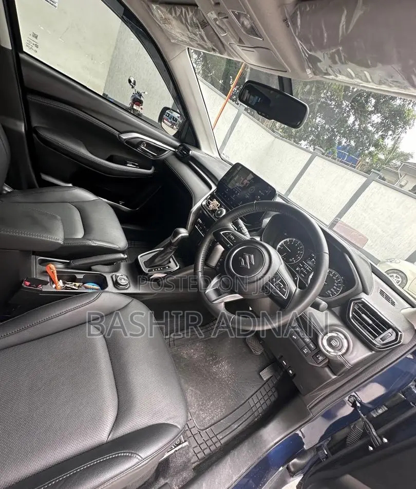Suzuki Grand Vitara 2024 Blue