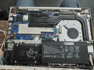 Fundi Wakutengeneza Computer Aina Zote