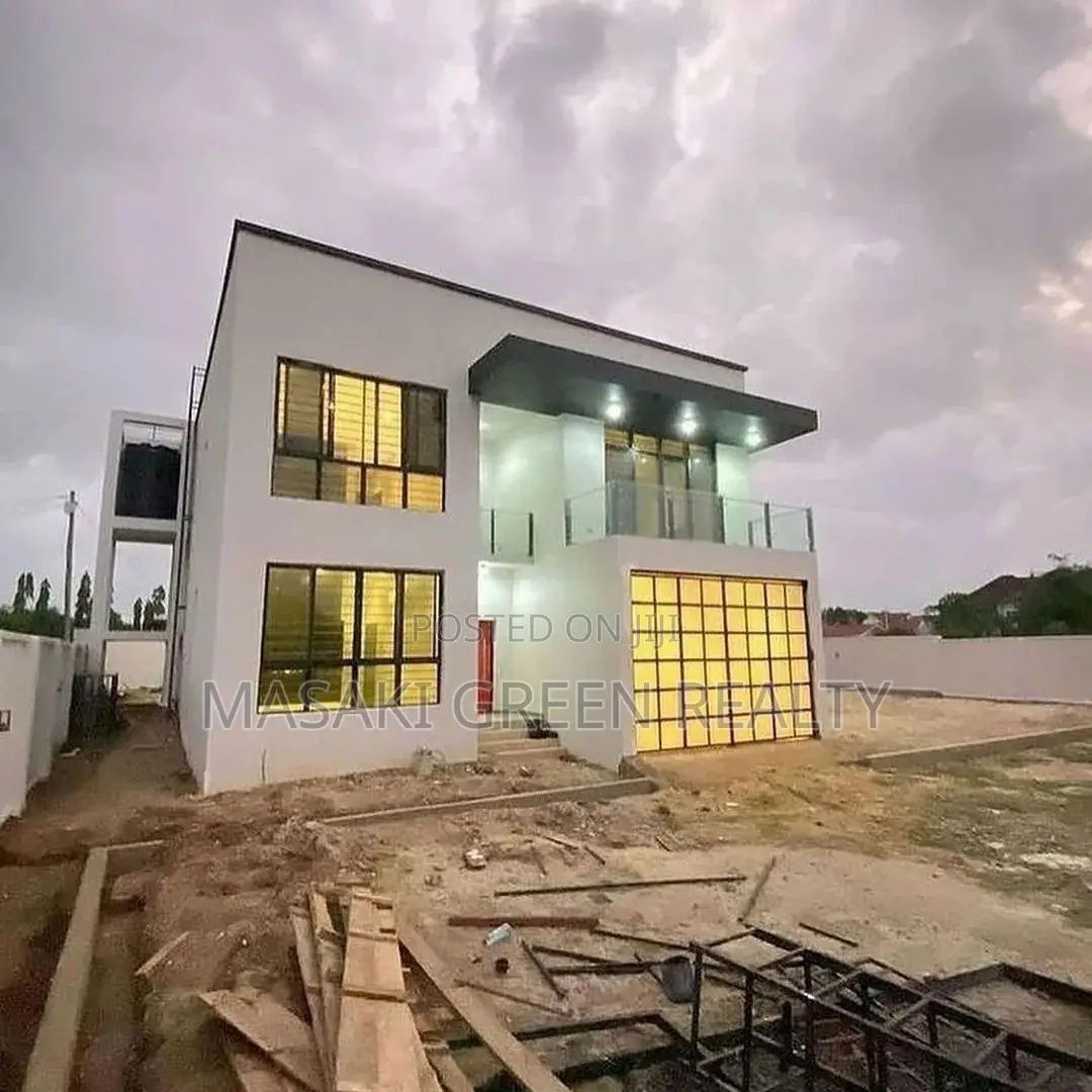 4bdrm Mansion in Mbweni, Kinondoni for sale