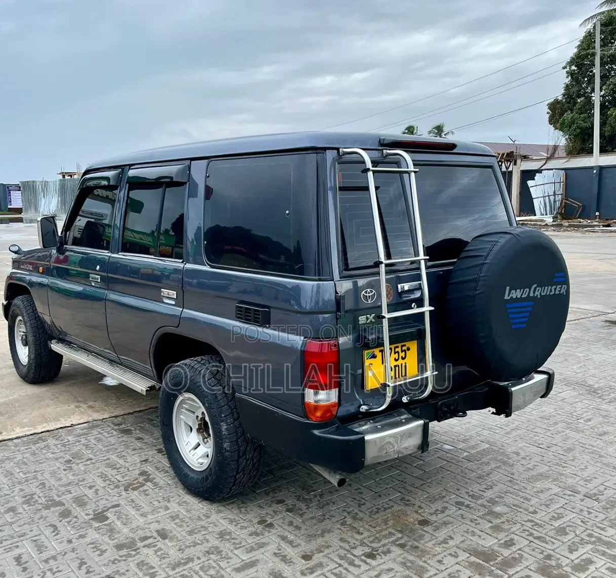 Toyota Land Cruiser Prado 2000 Gray