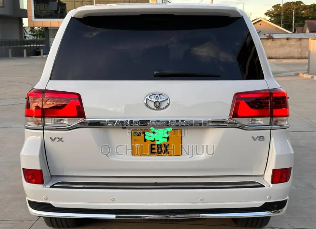 Toyota Land Cruiser 2015 White