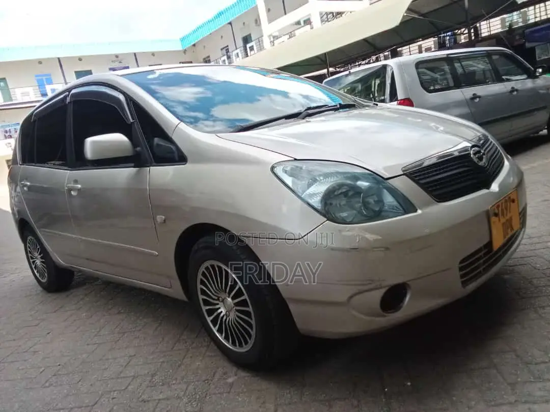 Toyota Corolla Spacio 2005 Gold