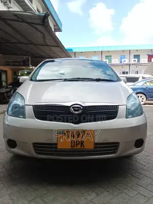 Toyota Corolla Spacio 2005 Gold