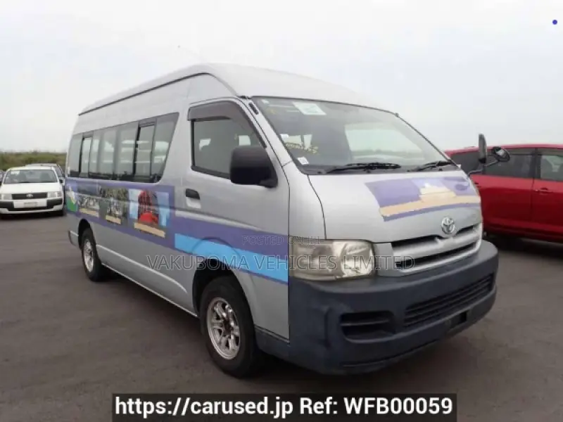 Toyota HiAce 2005 Silver