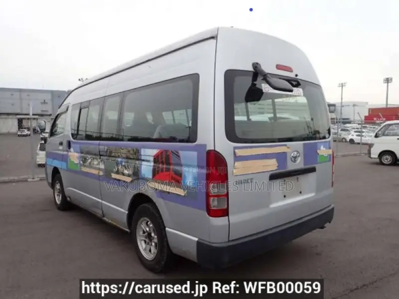 Toyota HiAce 2005 Silver