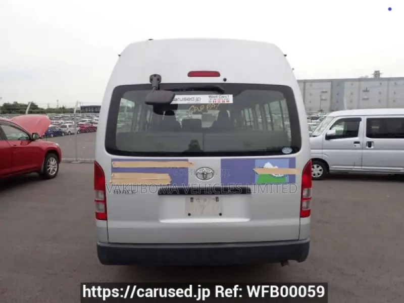 Toyota HiAce 2005 Silver