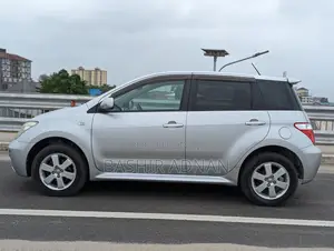 Toyota IST 2006 Silver