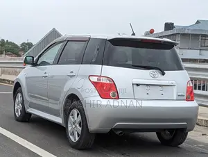 Toyota IST 2006 Silver