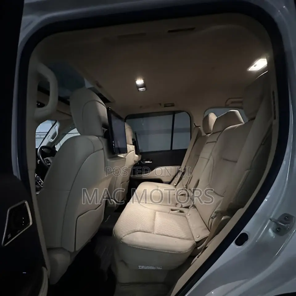 Toyota Land Cruiser 3.3 DT 2022 White
