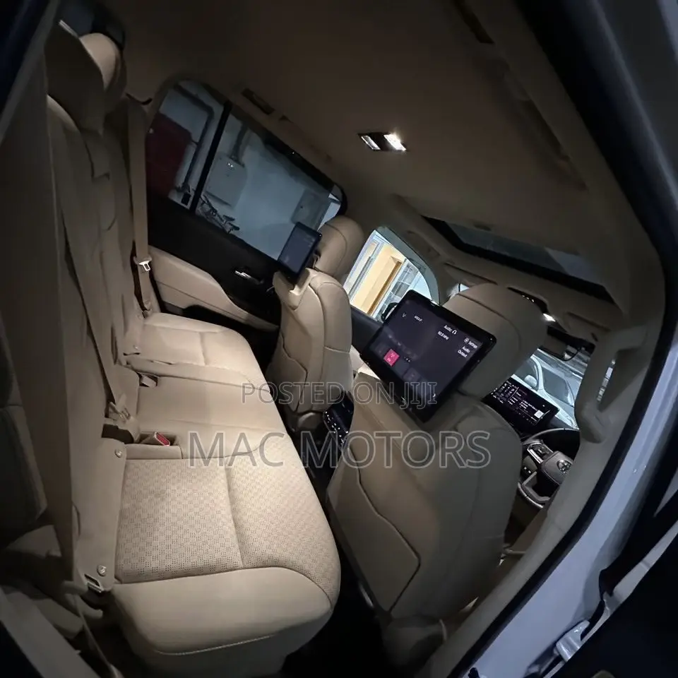 Toyota Land Cruiser 3.3 DT 2022 White