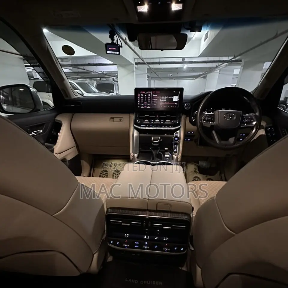 Toyota Land Cruiser 3.3 DT 2022 White