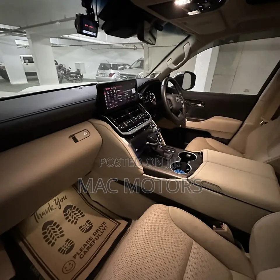 Toyota Land Cruiser 3.3 DT 2022 White