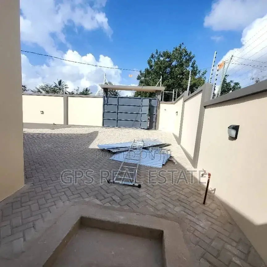 3bdrm House in Madale, Kinondoni for sale