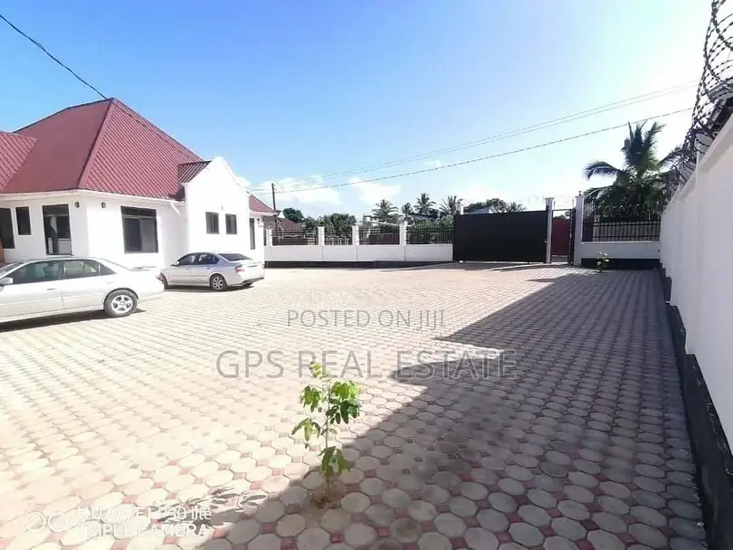 3bdrm House in Goba Center, Kinondoni for sale