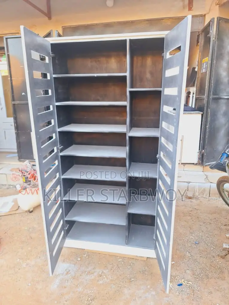 Show Rack Used
