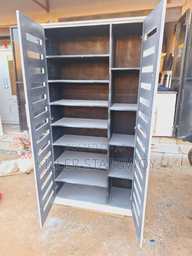 Show Rack Used