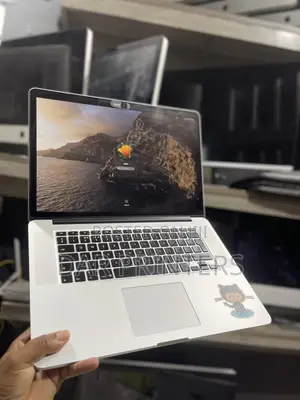 Laptop Apple MacBook Pro 2015 16GB Intel Core I7 SSD 256GB