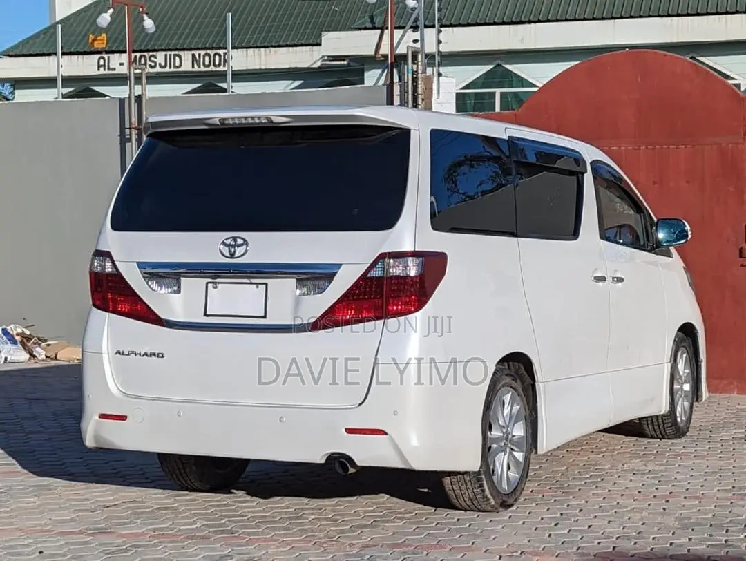 Toyota Alphard 2010 Pearl