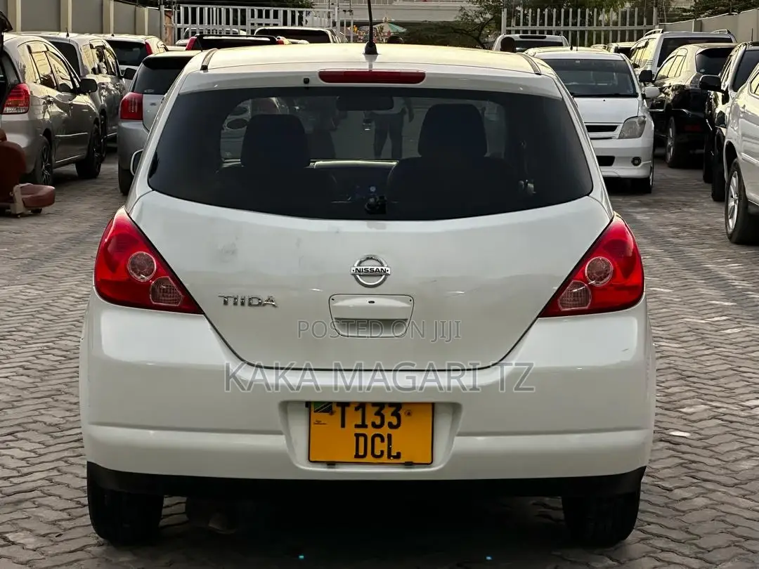 Nissan Tiida 2005 Pearl