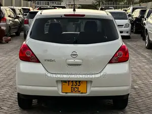 Nissan Tiida 2005 Pearl
