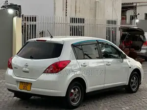 Nissan Tiida 2005 Pearl