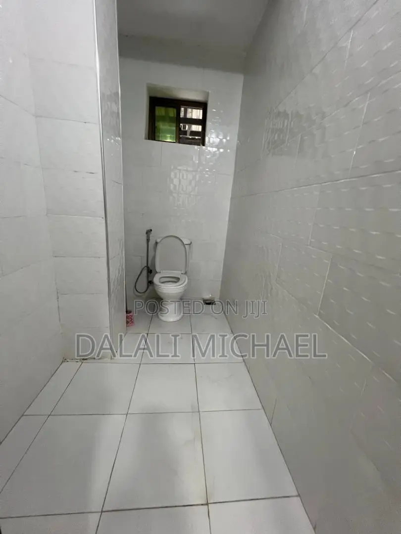 Furnished 5bdrm House in Ununio Beach for rent