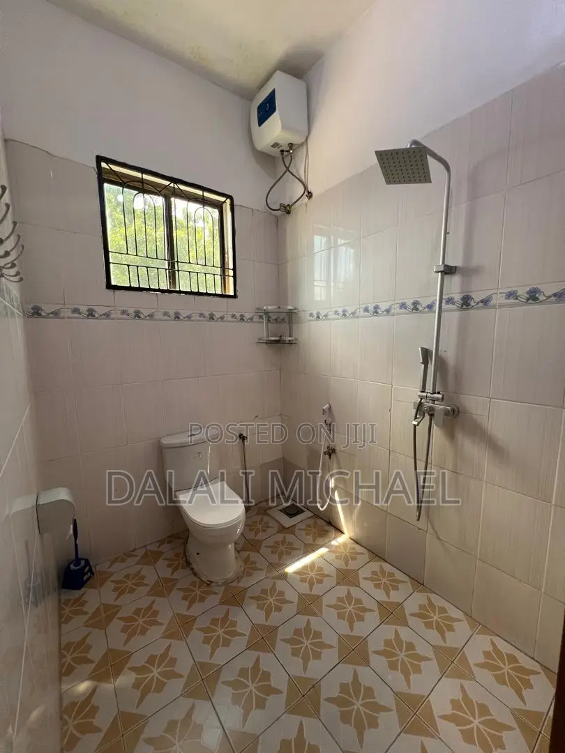 Furnished 5bdrm House in Ununio Beach for rent