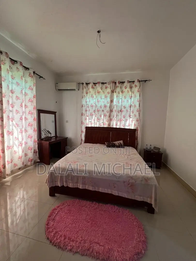 Furnished 5bdrm House in Ununio Beach for rent