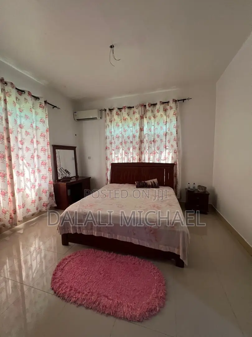 Furnished 5bdrm House in Ununio Beach for rent