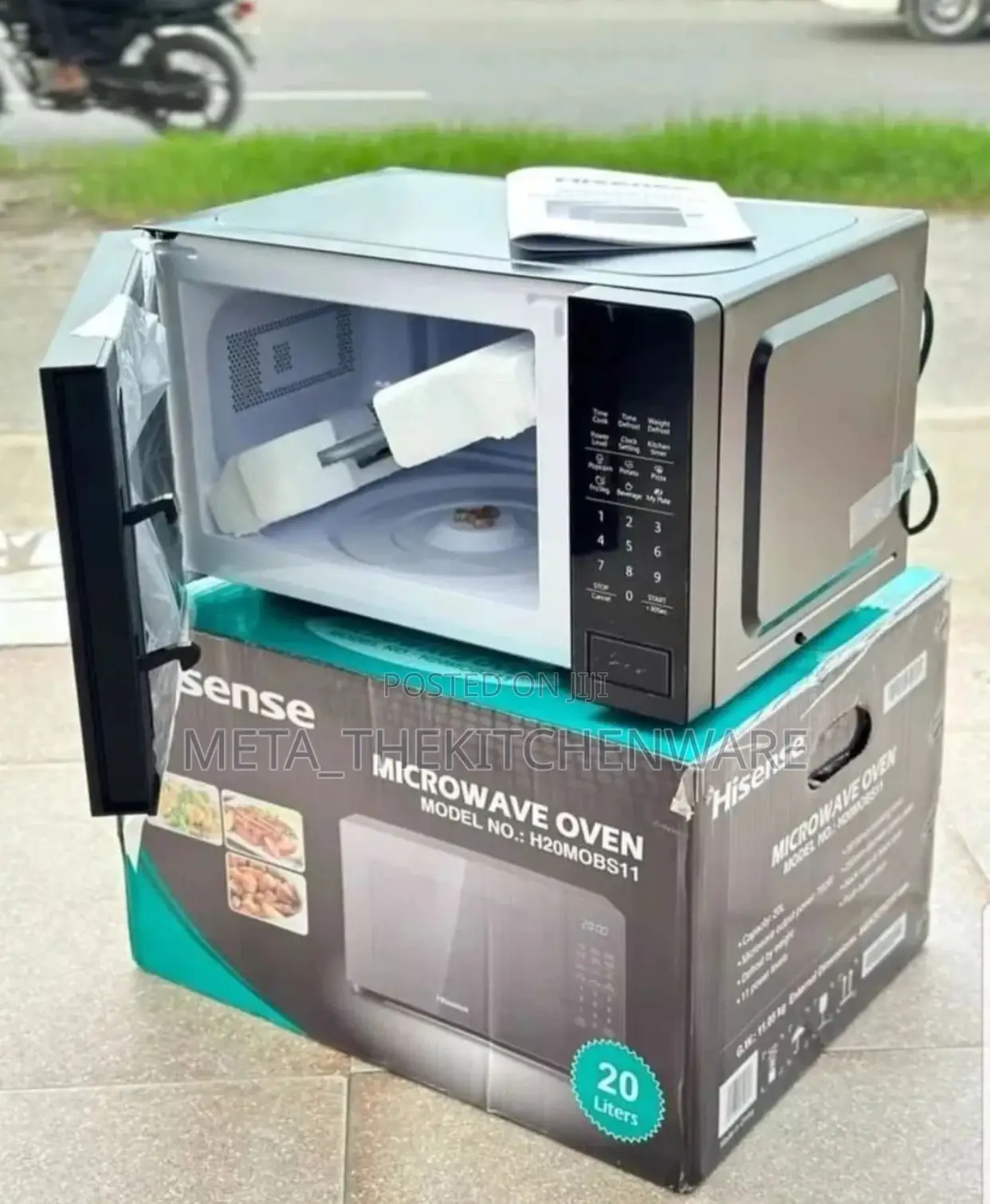 Hisense Digital Microwave 20l