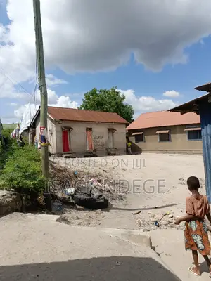 3bdrm Mansion in Mombasa Ukonga, Kinondoni for sale