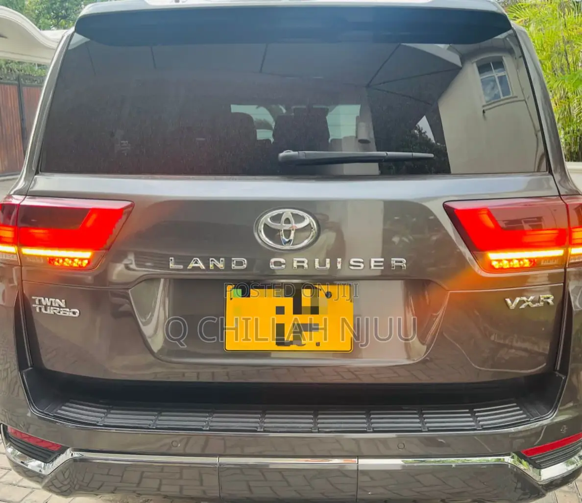 Toyota Land Cruiser 2022 Gray