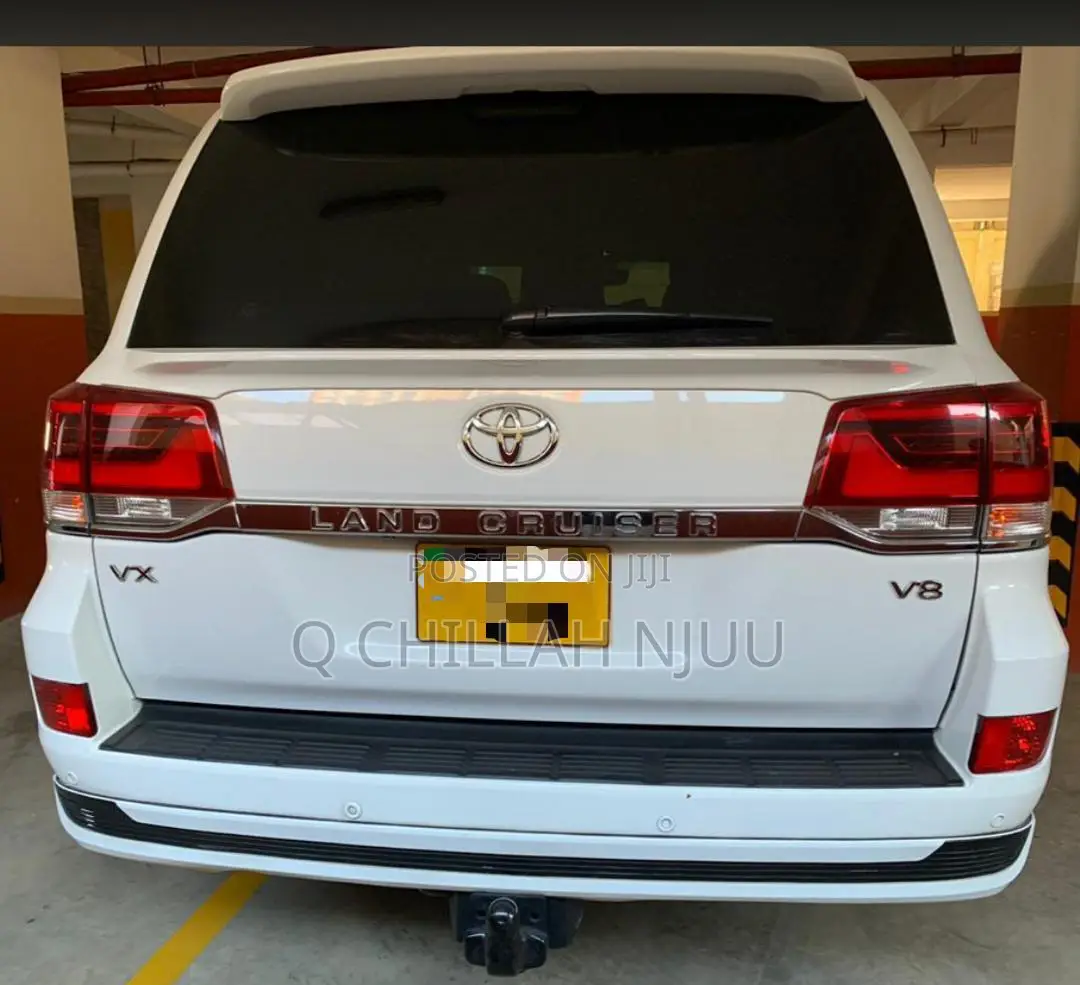 Toyota Land Cruiser 2017 White